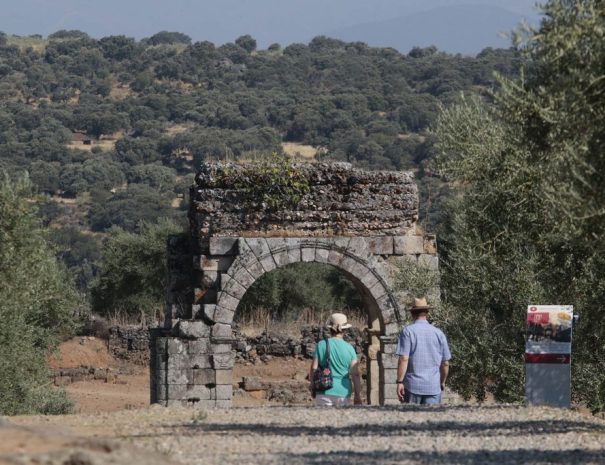 Visitas guiadas a Cáparra y Hervás